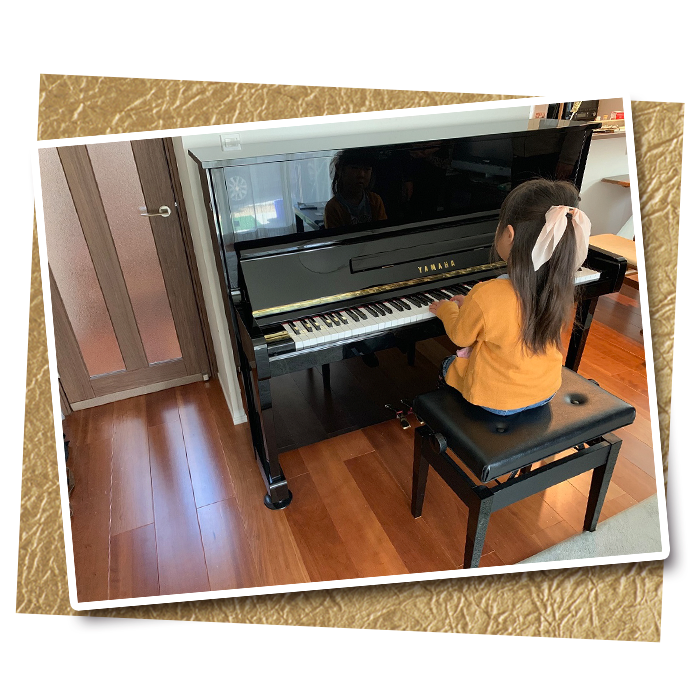 ［豊橋市在住のお客様　YAMAHA MC10BL（アップライトピアノ）］